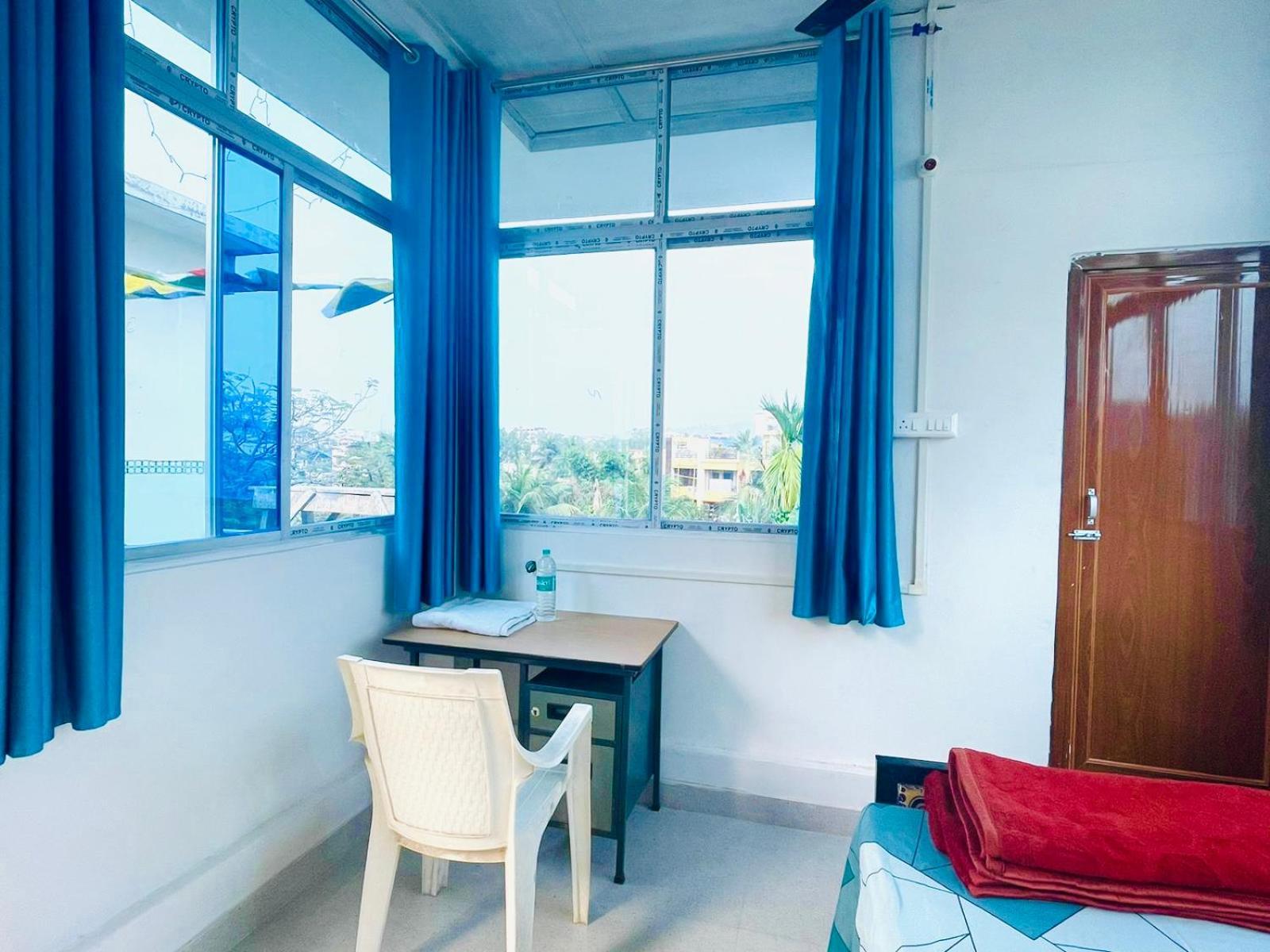 古瓦哈提 Cupidtrails Backpacker'S Penthouse酒店 外观 照片