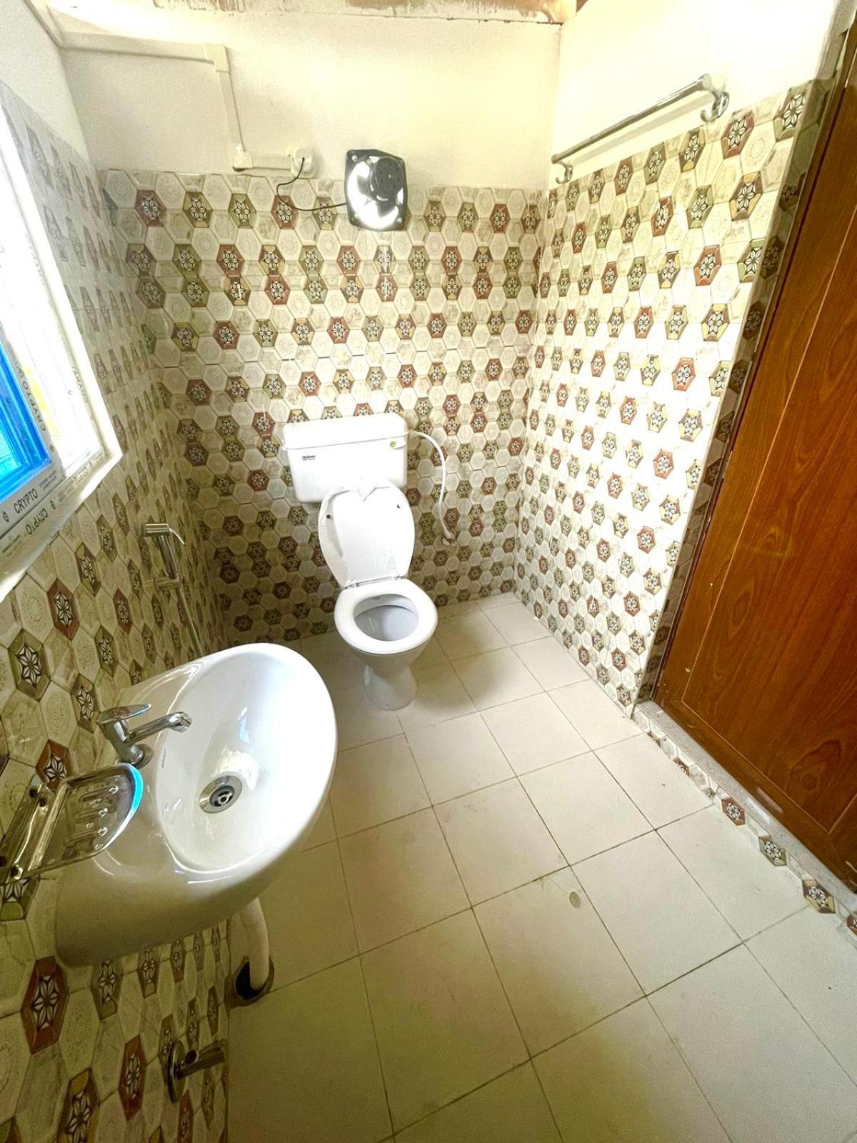 古瓦哈提 Cupidtrails Backpacker'S Penthouse酒店 外观 照片